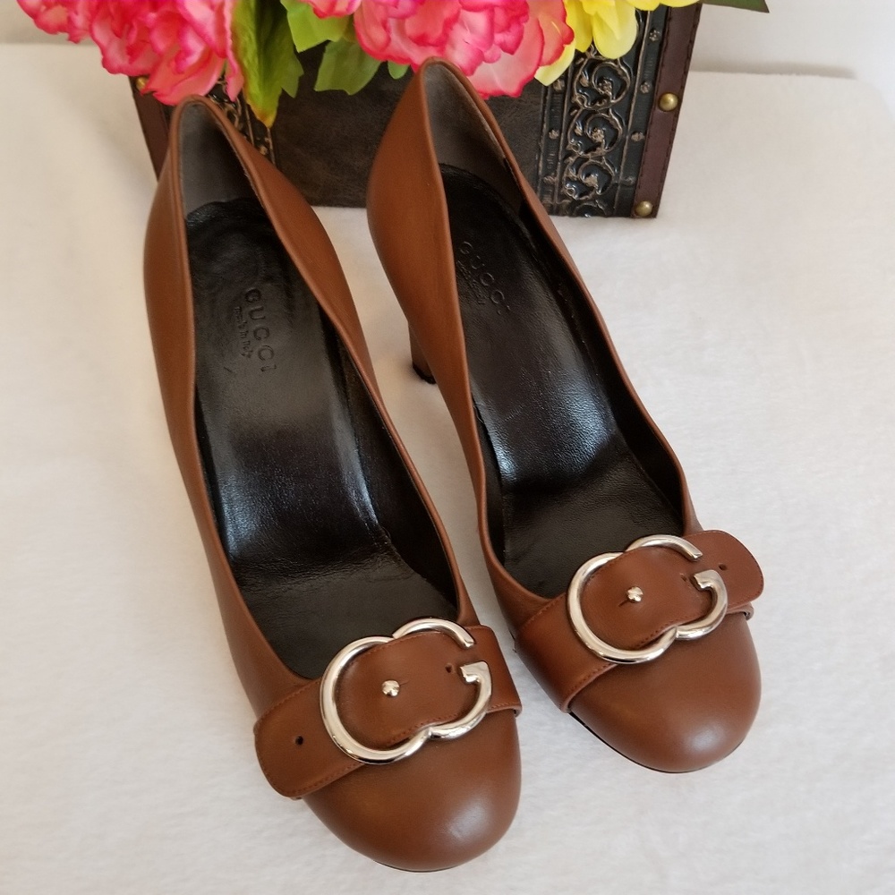 Gucci Interlocking G. Sachalin Leather Pumps